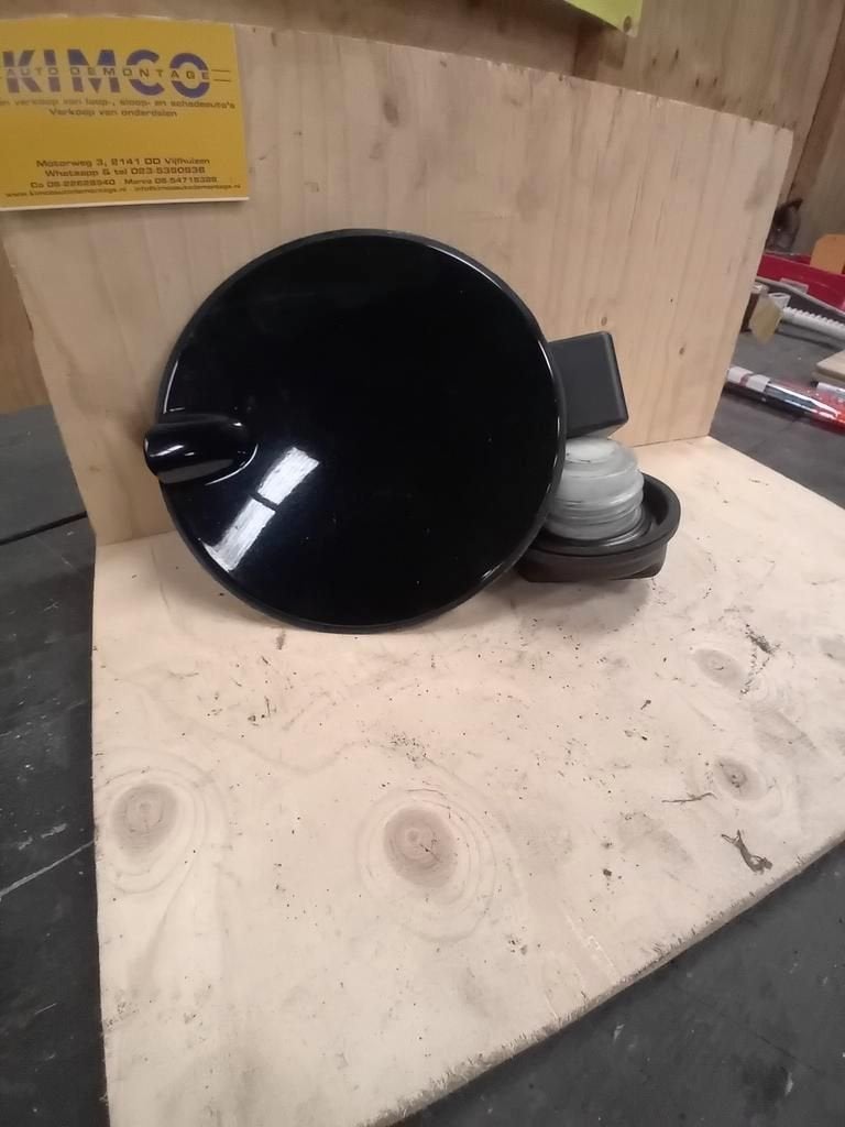 Tankklep + dop voor een Opel Corsa D 3 deurs bj.2006, Gebruikt, -, Deur, Ophalen of Verzenden