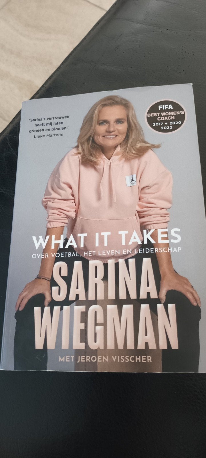 what it takes Sarina Wiegman, Ophalen of Verzenden, Zo goed als nieuw