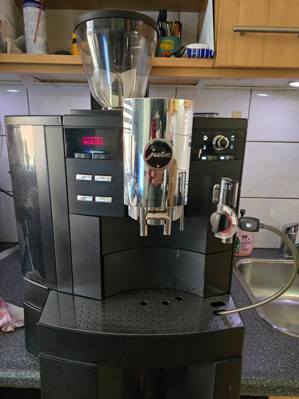 Jura ENA 9 One Touch volautomatische koffiemachine, Witgoed en Apparatuur, Koffiezetapparaten, Gebruikt, 10 kopjes of meer, Koffiemachine