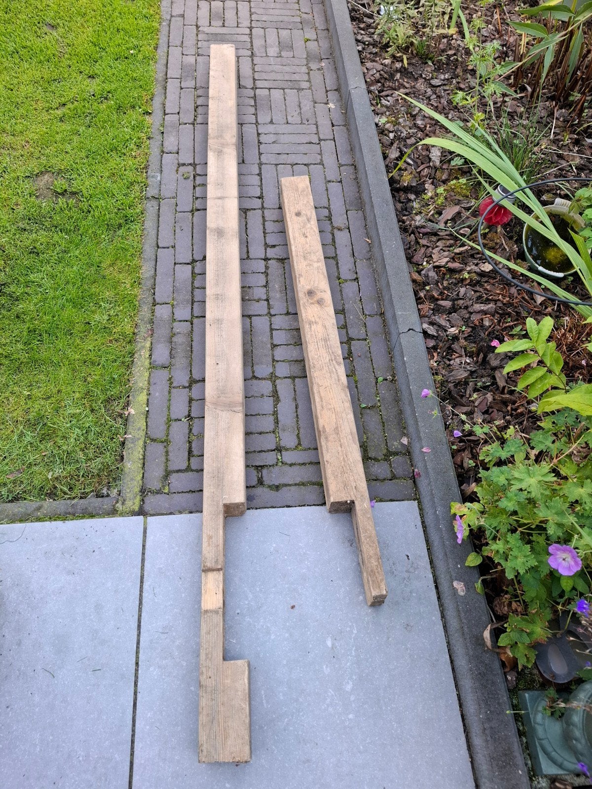 2 houten balken - ideaal voor diverse projecten, Doe-het-zelf en Verbouw, Ophalen, Overige houtsoorten, Balk