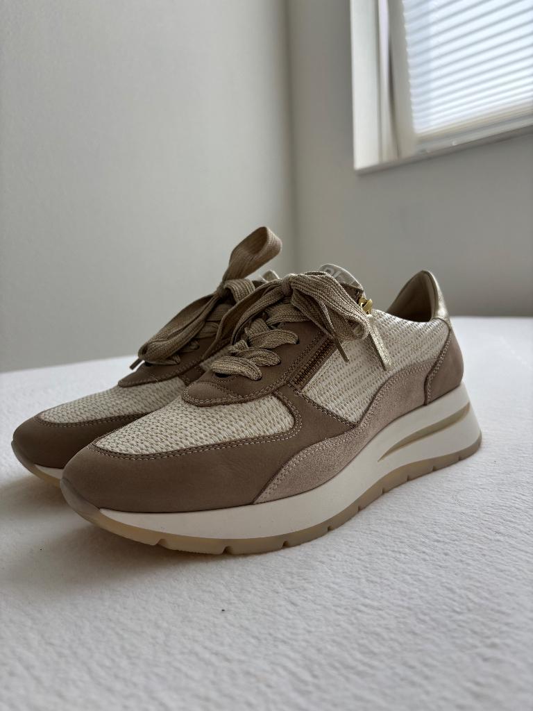 DL sport damesschoenen beige, Kleding | Dames, Schoenen, Beige, Nieuw, Ophalen of Verzenden, Sneakers of Gympen