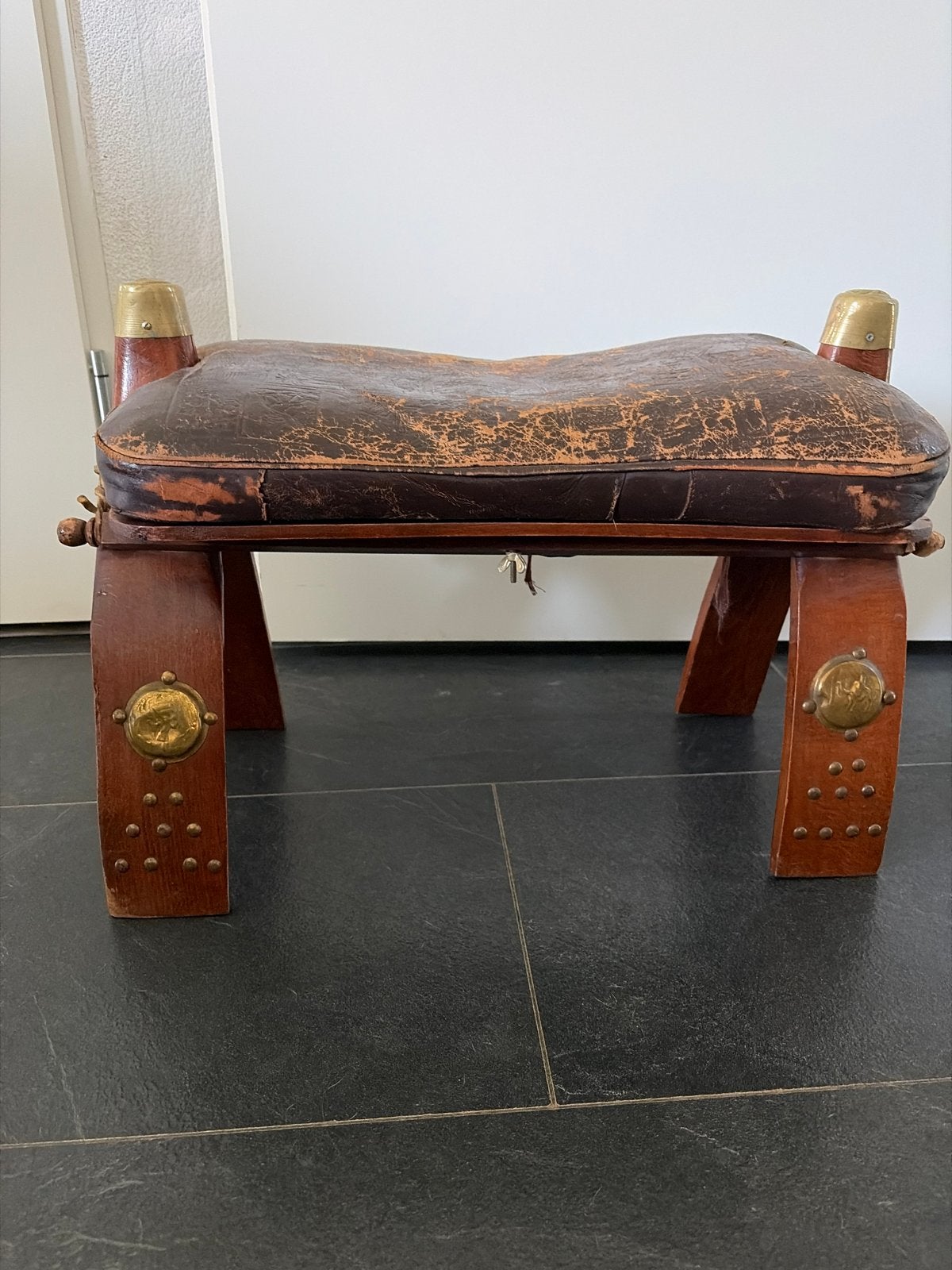 Antiek Kamelenzadel - Decoratief Voetenbankje/Krukje, Antiek en Kunst, Ophalen
