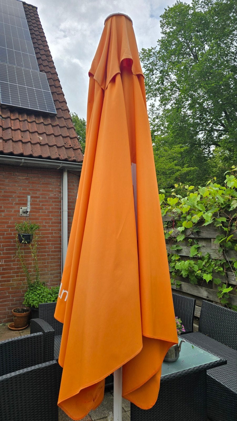 Nieuwe Parasol - Oranje, Zo goed als nieuw, Tuin en Terras, Parasols, Ophalen of Verzenden, Zo goed als nieuw, Parasolvoet