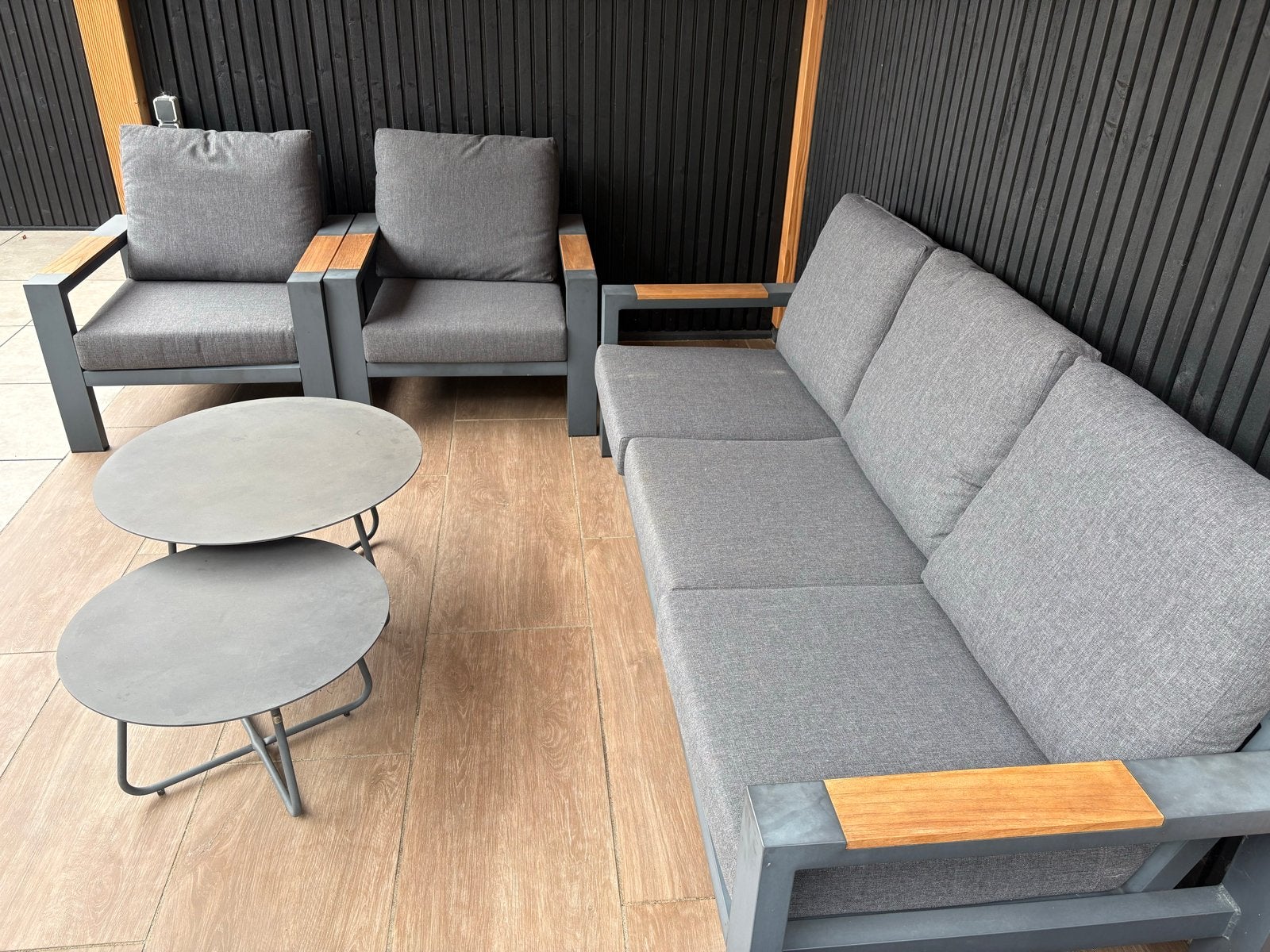 Luxe loungeset met 3-zitsbank, 2 fauteuils en salontafels, Tuin en Terras, Ophalen, 5 zitplaatsen, Aluminium, Zo goed als nieuw