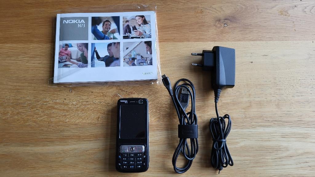 Nokia N73 met adapter en handleiding, Zwart, Fysiek toetsenbord, 3 tot 6 megapixel, Ophalen of Verzenden