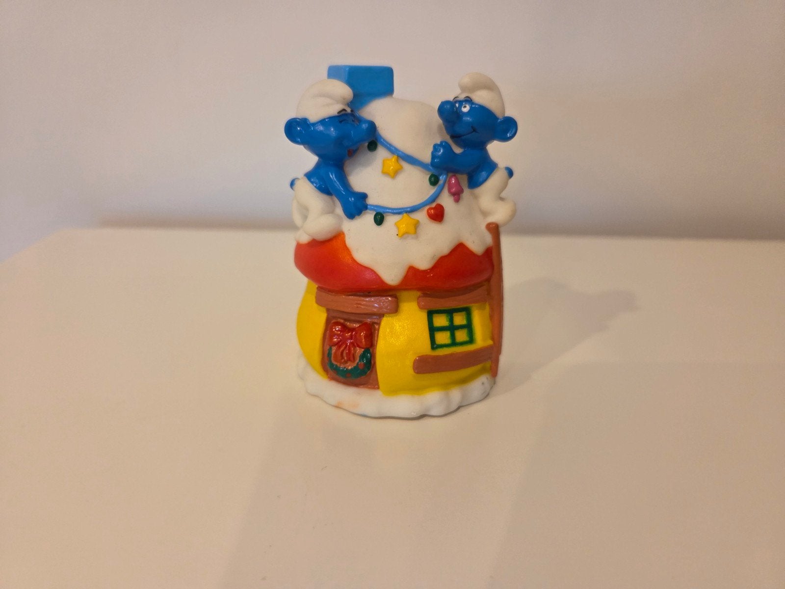 Kersthuis snoepdop The Smurfs, Verzamelen, Ophalen of Verzenden, Zo goed als nieuw, Overige Smurfen, Overige typen