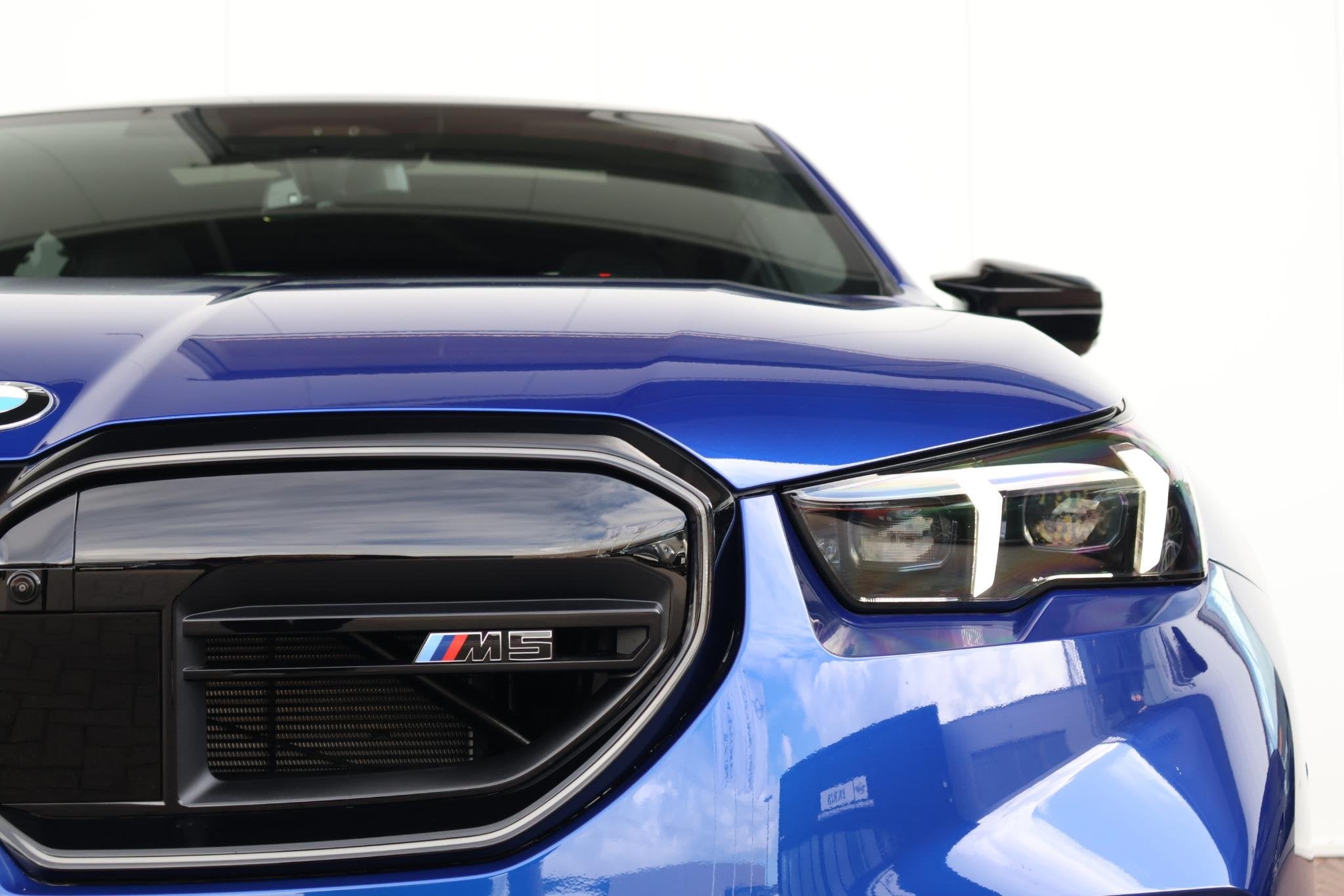 BMW M5 Sedan | M Drivers Pack | Comfort Pack | Bowers & Wilk, Automaat, 135 min, Hybride Elektrisch/Benzine, Sedan
