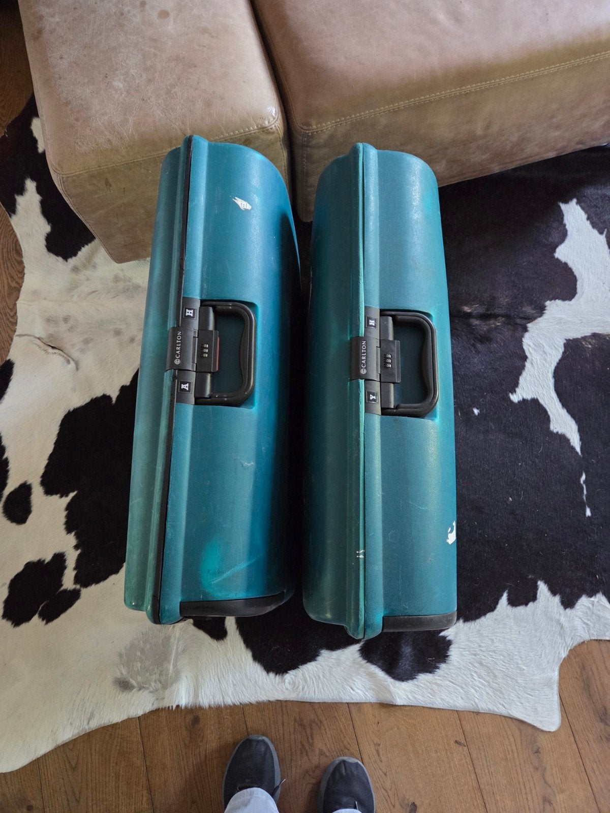 2 Carlton Koffers - Onverwoestbaar en Reisvaardig, Gebruikt, Hard kunststof, 45 tot 55 cm, 70 cm of meer