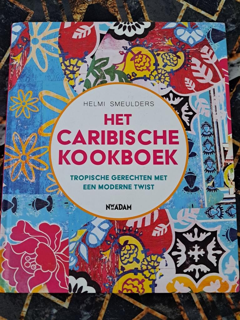 Het Caribische Kookboek - Tropische gerechten, Boeken, Kookboeken, Hoofdgerechten, Ophalen of Verzenden, Zo goed als nieuw, Helmi Smeulders