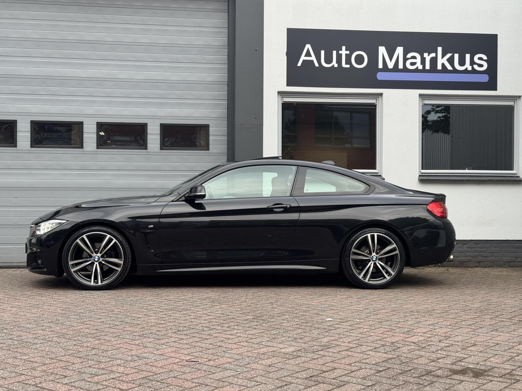 BMW 4-serie Coupé 420i 3X M-Sport|Pano|Keyless|B48|Flippers, Automaat, 1998 cc, Achterwielaandrijving, Gebruikt