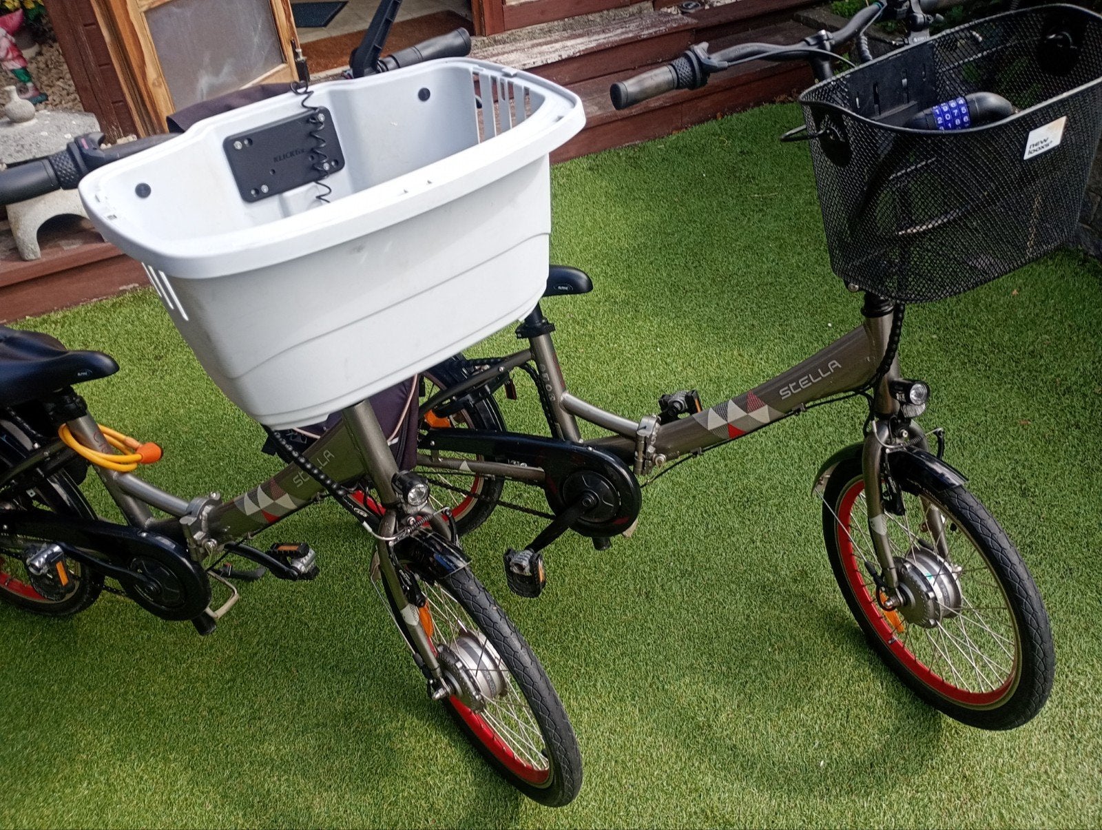 Stella vouwfietsen met goede accu's 2 stuks., Fietsen en Brommers, Fietsen | Vouwfietsen, Ophalen, Versnellingen, Zo goed als nieuw