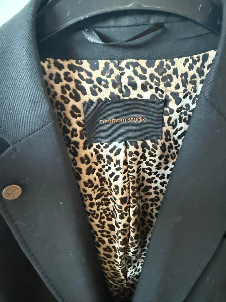 Summum Woman Zwarte Blazer met Luipaard Voering - Maat 40(38, Maat 38/40 (M), Verzenden, Zwart, Zo goed als nieuw