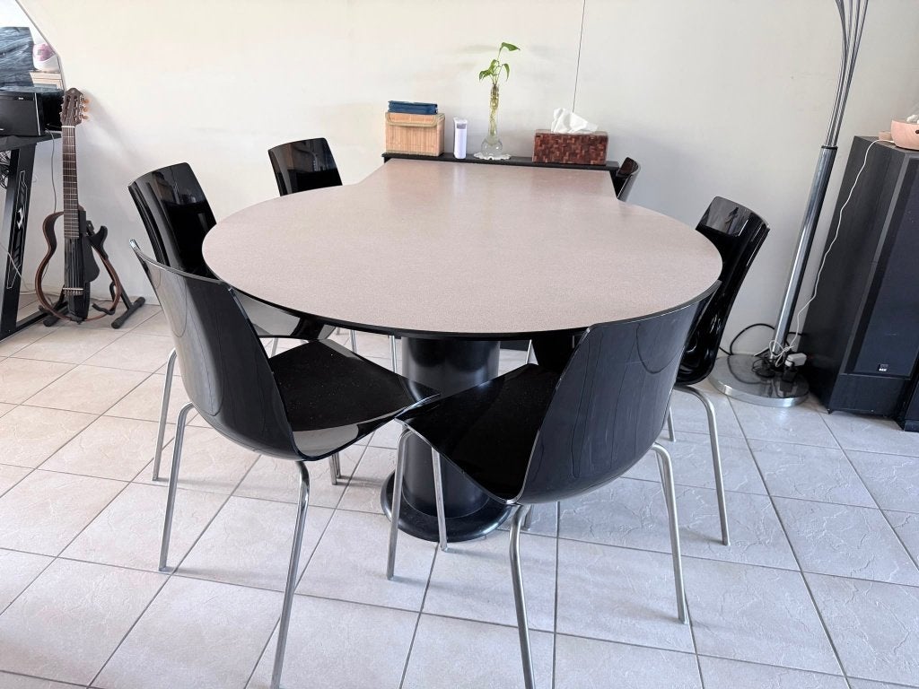 Design eettafel rond en uitschuifbaar, gratis af te halen, Ophalen, Gebruikt, 150 tot 200 cm, Rond