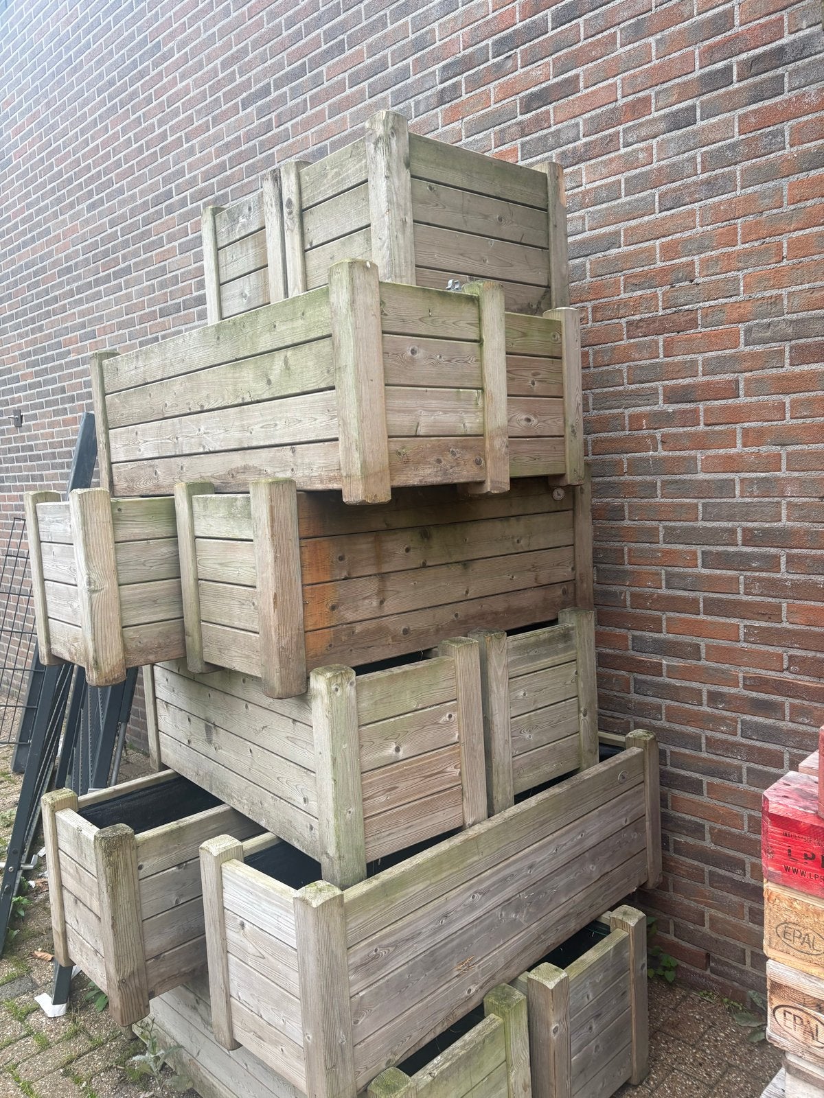 Talen bloembakken, Ophalen, Zo goed als nieuw, Hout, Balkon