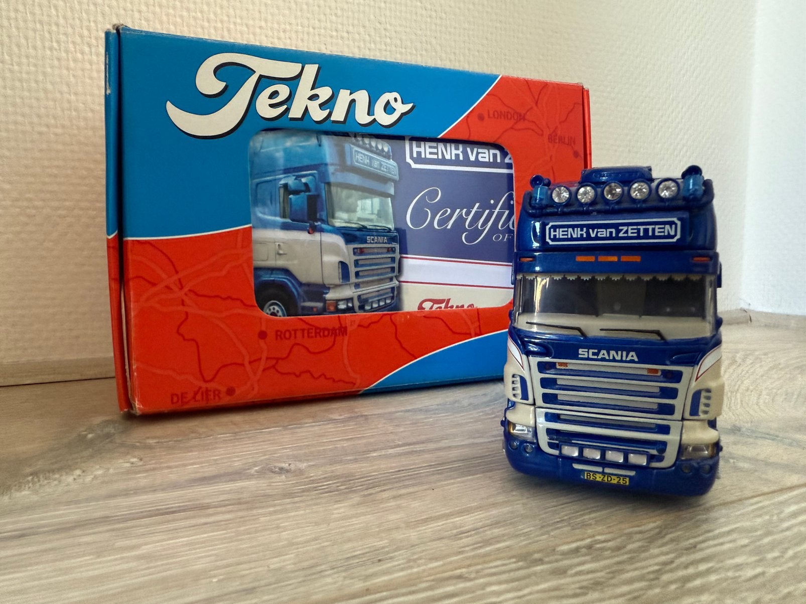 Tekno modeltruck Henk van Zetten, Ophalen of Verzenden, Gebruikt, Bus of Vrachtwagen, Tekno