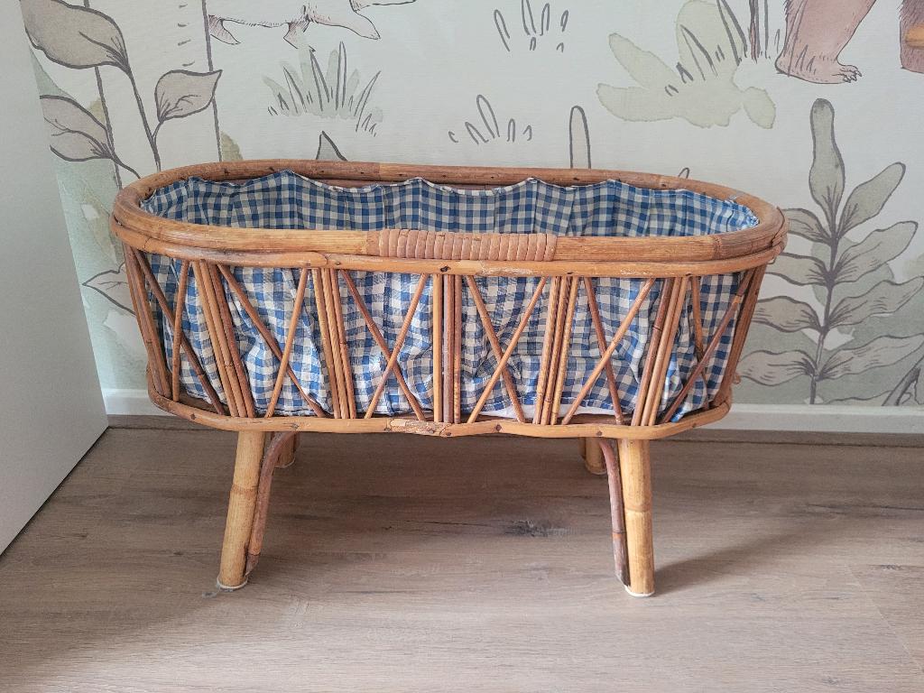 Prachtig vintage rotan poppenbedje met matrasje, Ophalen, Gebruikt, Overige typen