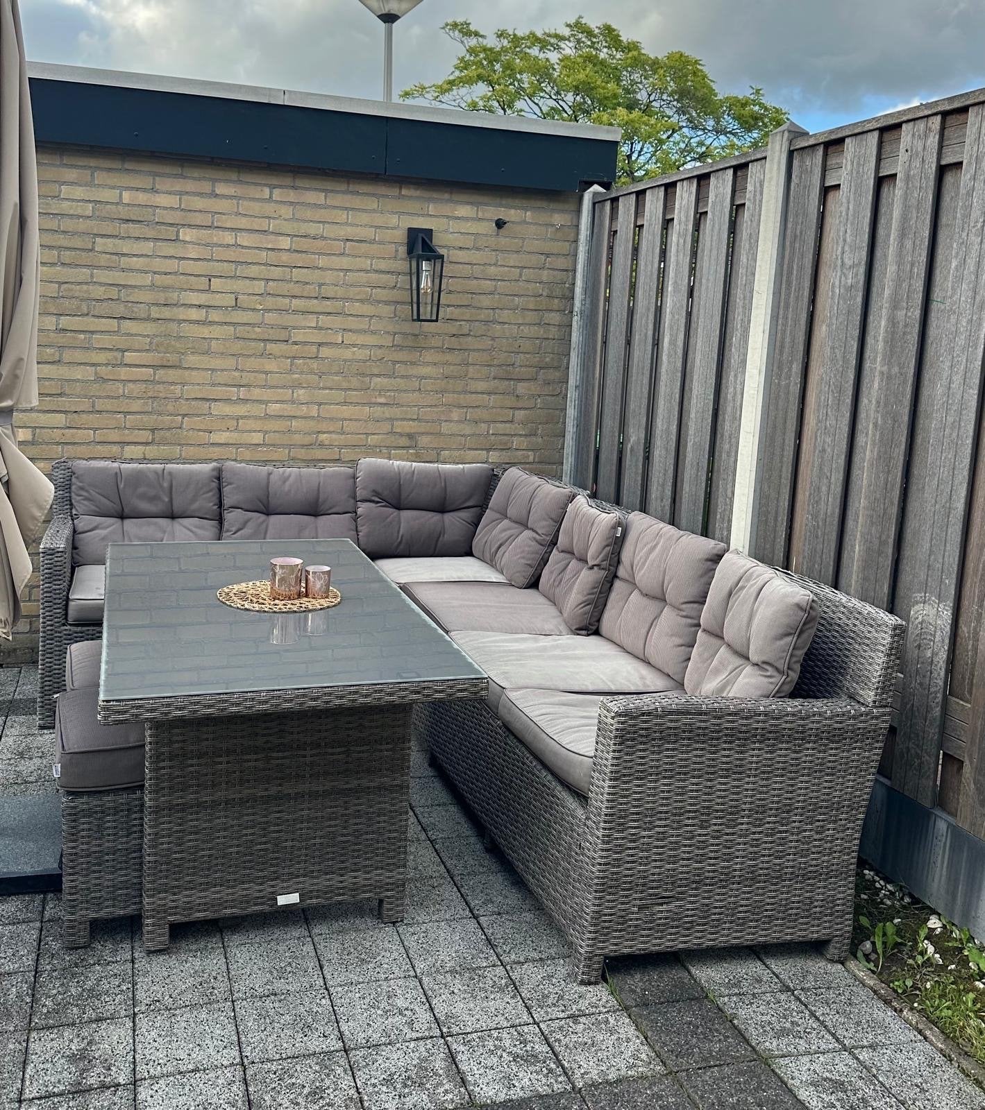 Tuinmeubel loungeset met eettafel en kussens, Tuin en Terras, Ophalen, Gebruikt, 6 zitplaatsen, Loungeset