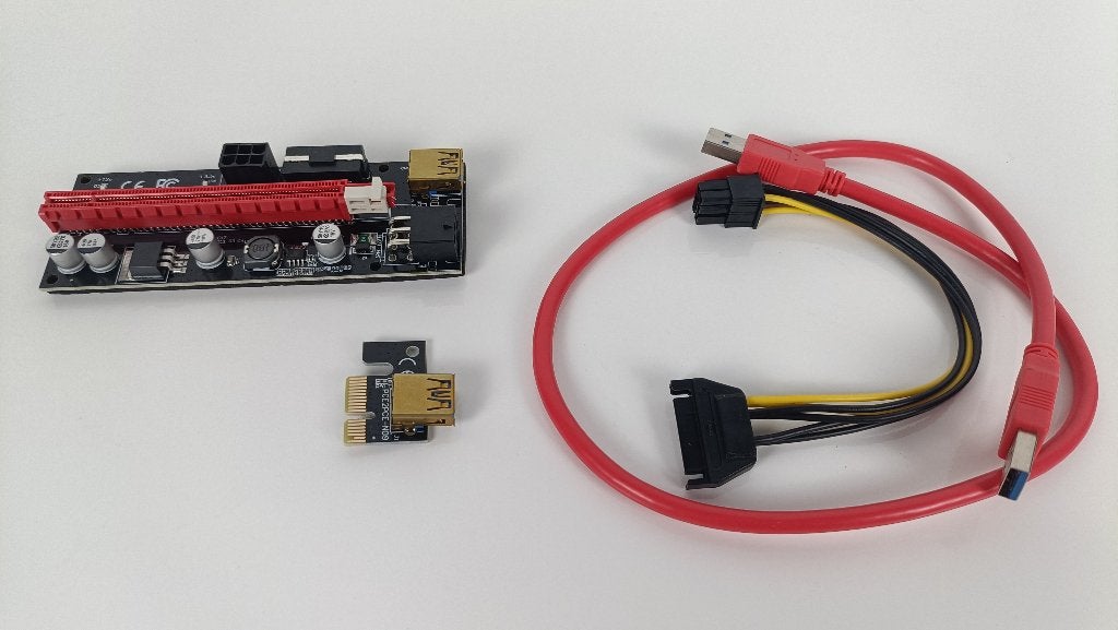 PCIe Riser Adapter met USB 3.0 & 6 Pin Power Kabel, Ophalen of Verzenden, Zo goed als nieuw