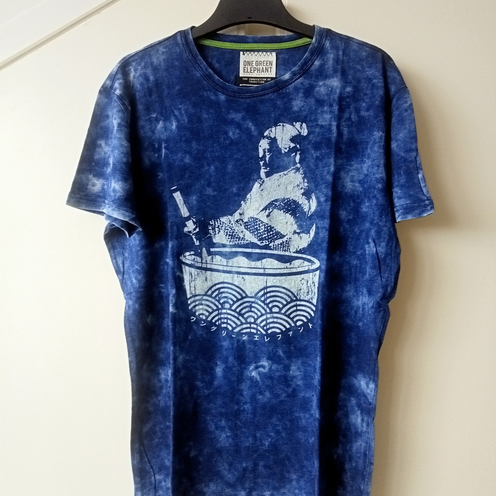 One Green Elephant T-shirt - Blauw Tie-Dye met Print, One Green Elephant, Blauw, Ophalen of Verzenden, Zo goed als nieuw