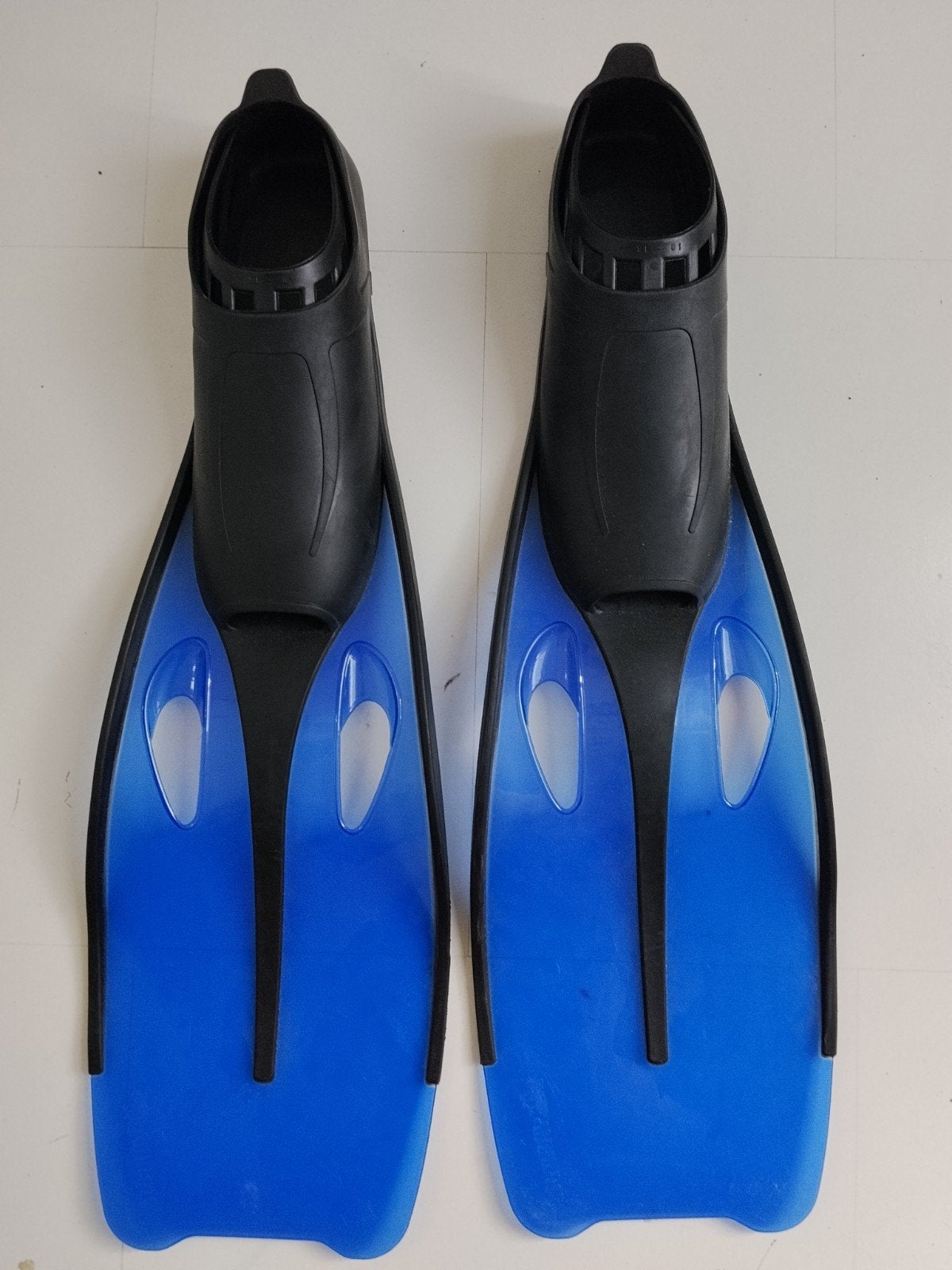 Maat 44 / 45 proffesionele flippers zwemvliezen snorkel duik, Ophalen, Zo goed als nieuw, Snorkelvinnen