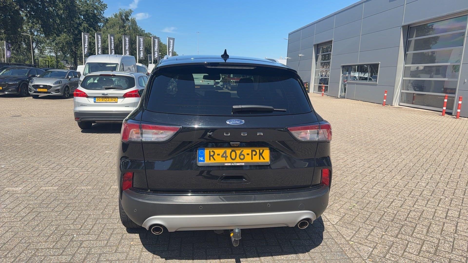 Ford Kuga 1.5 EcoBoost Titanium Trekhaak afneembaar 1800Kg T, Auto's, 12 maanden, Euro 6, Zwart, Bedrijf