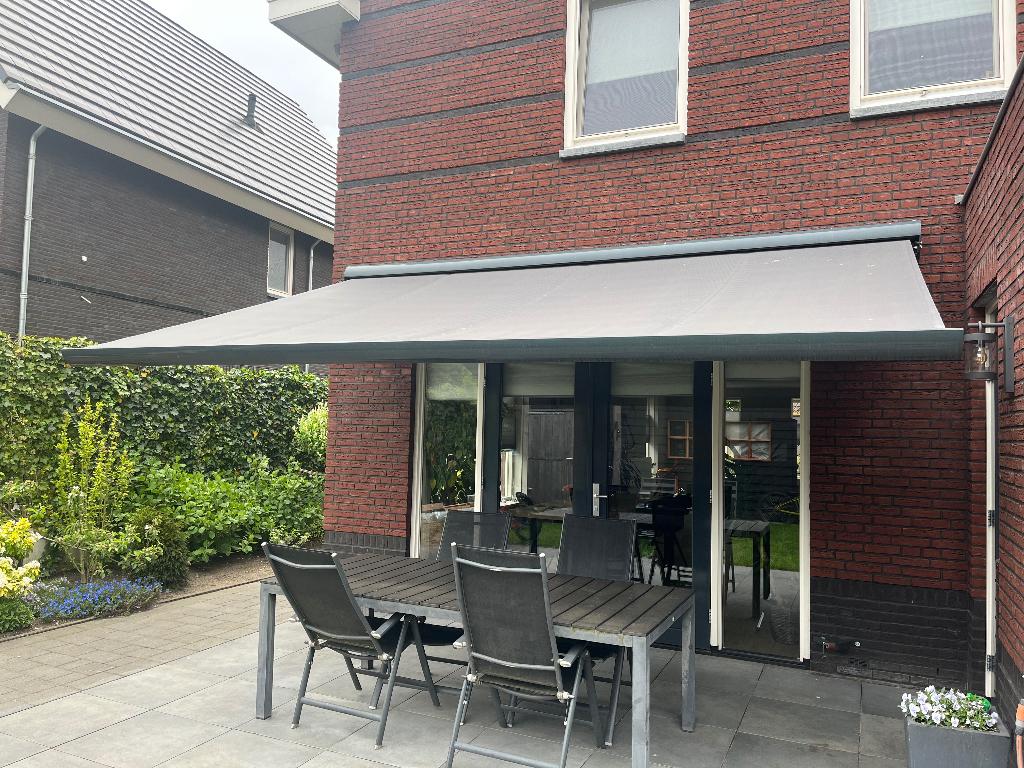 Zonnescherm, Tuin en Terras, Zonneschermen, Ophalen, Gebruikt, 450 cm of meer, Elektrisch