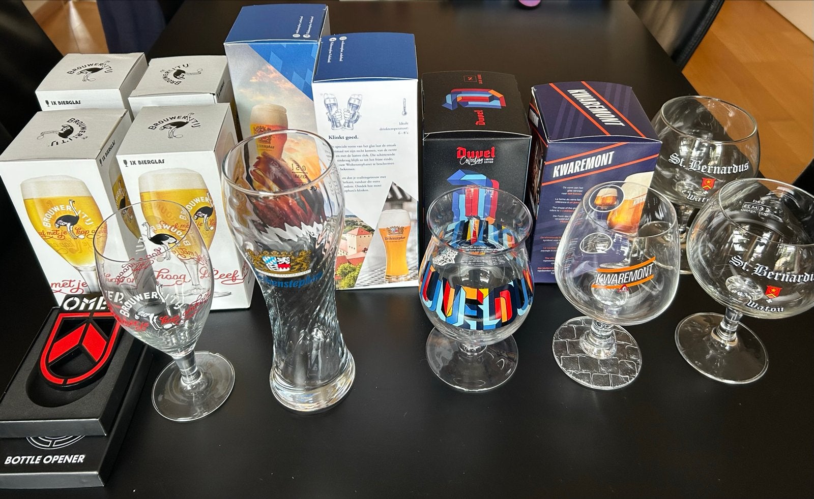 Collectie bierglazen en opener - deels in doos, Ophalen of Verzenden, Zo goed als nieuw, Glas of Glazen, Duvel