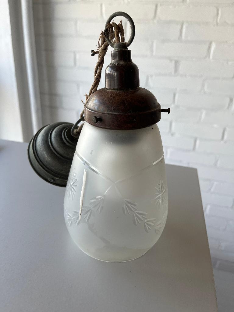 glazen lampenkapje met bakelieten hoedje, Huis en Inrichting, Lampen | Lampenkappen, Gebruikt, Wit, Ophalen of Verzenden, Jaren '50