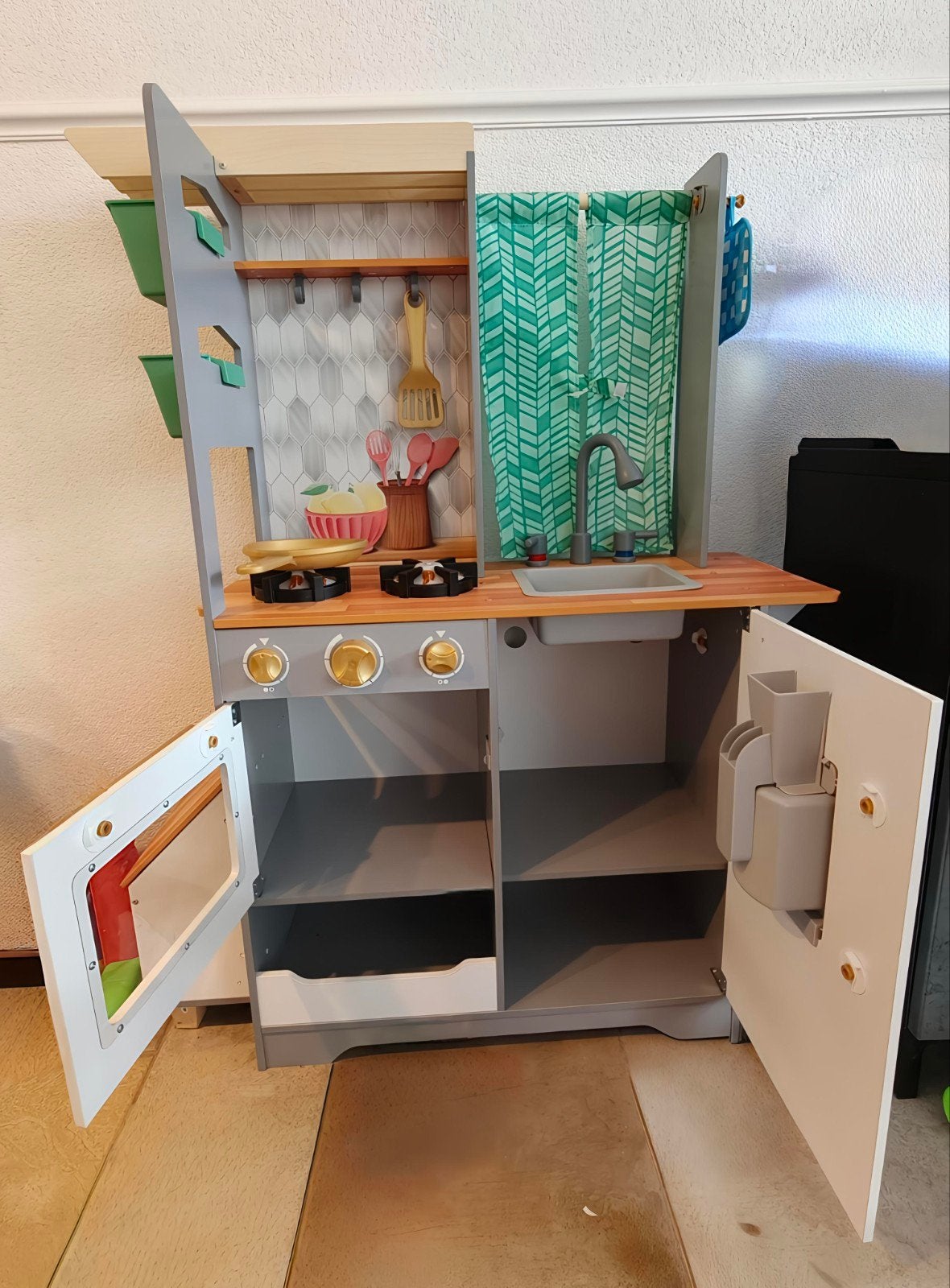 KidKraft Speelkeuken Zo Goed Als Nieuw + Accessoires, Kinderen en Baby's, Speelgoed | Speelkeukens, Ophalen, Zo goed als nieuw