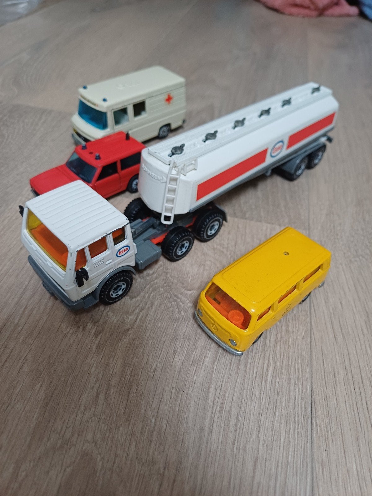 SIKU LOT, Hobby en Vrije tijd, Verzenden, Zo goed als nieuw, Bus of Vrachtwagen, SIKU