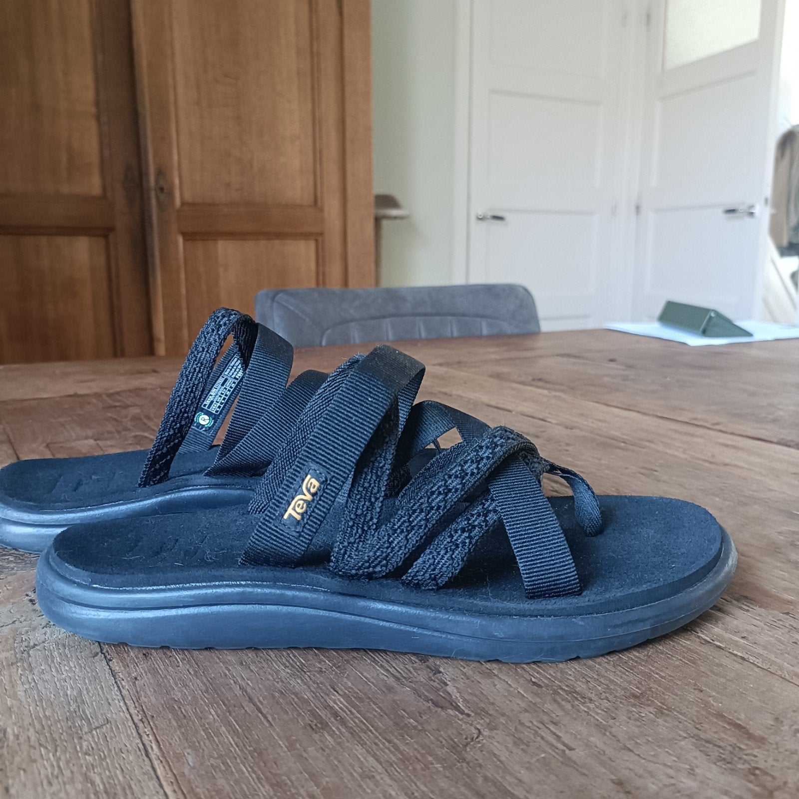 Teva teenslippers maat 39, Slippers, Zwart, Ophalen of Verzenden, Teva