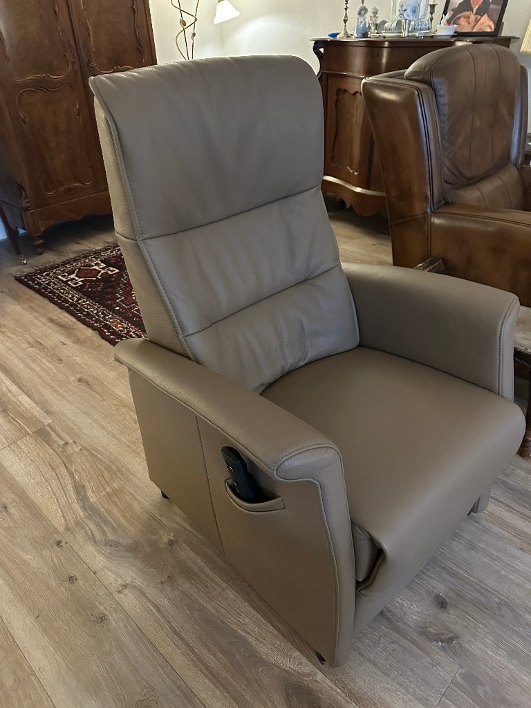 Relaxstoel, niet gebruikt dus splinternieuw, Ophalen, Nieuw, Leer, 50 tot 75 cm