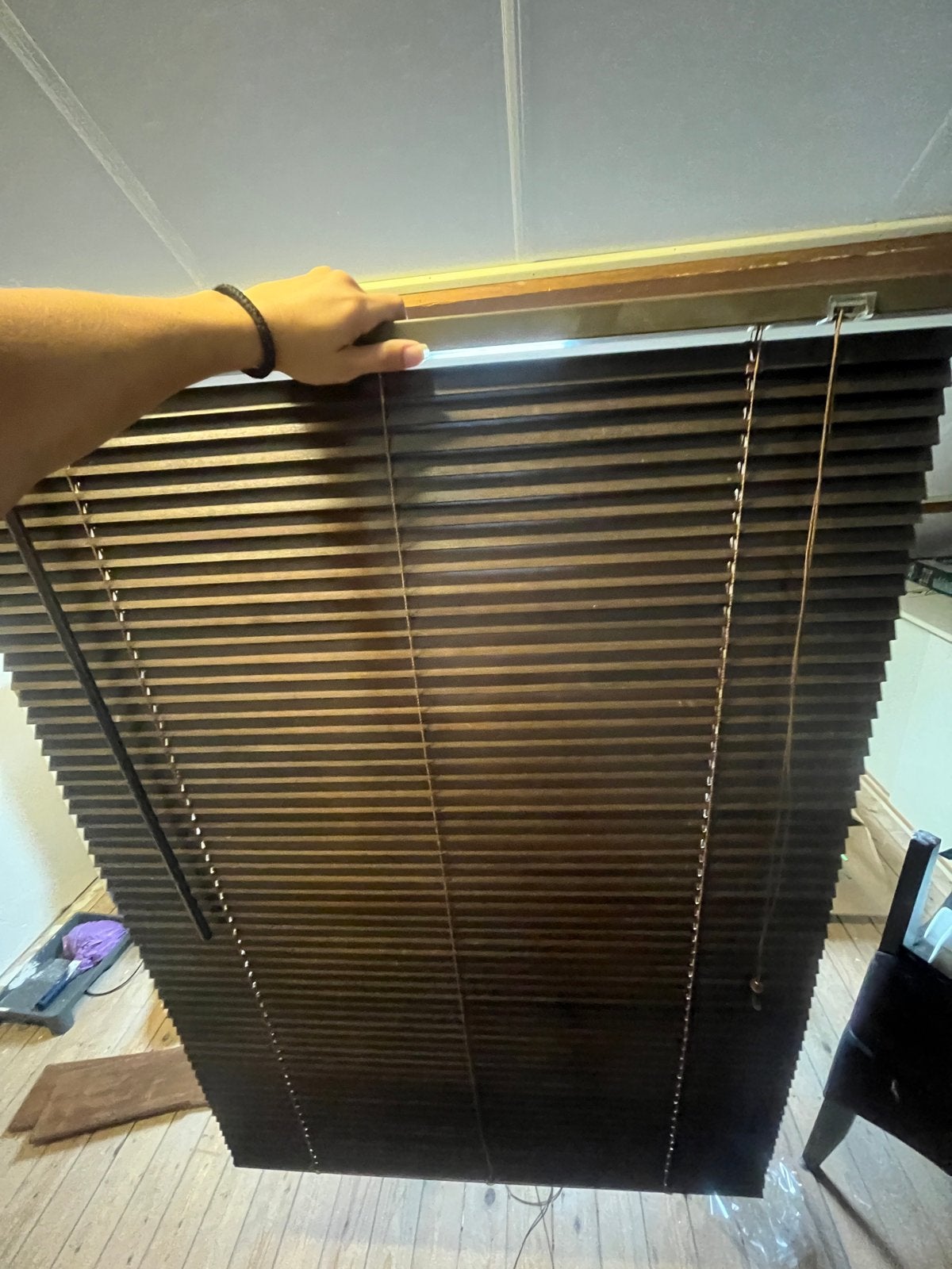 2 bruine houten luxaflex 90x128 cm, Ophalen, Jaloezie, Gebruikt, Bruin