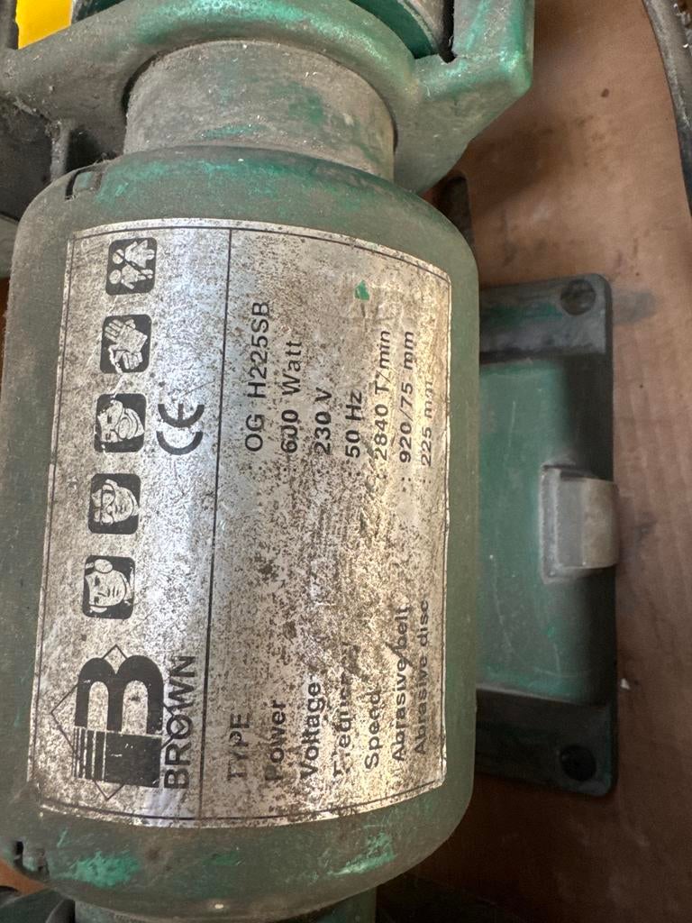 Brown werkbankslijpmachine OG H225B, Ophalen, Gebruikt, Minder dan 700 watt, Werkbankslijpmachine