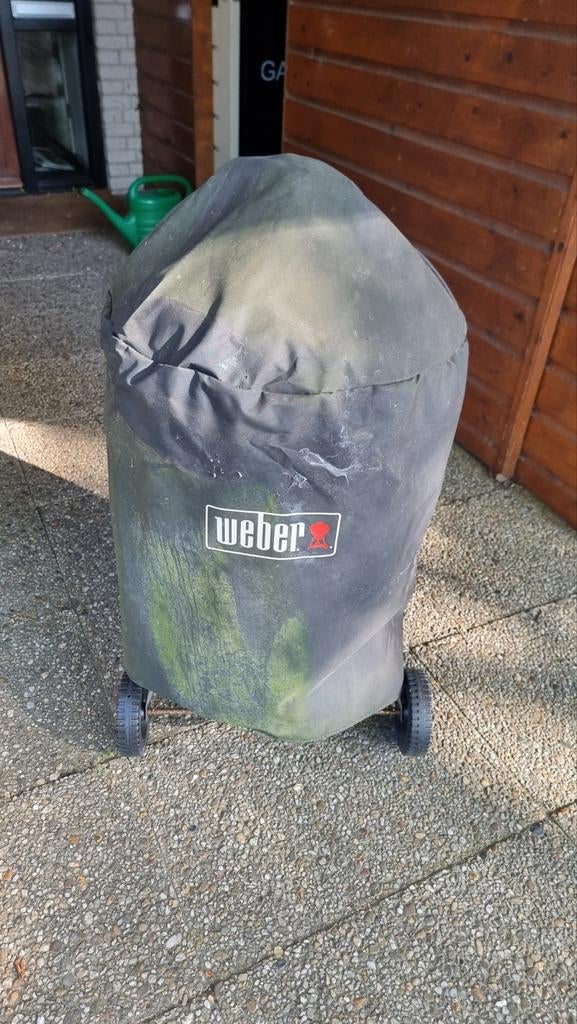 Weber houtskool barbecue met hoes, Tuin en Terras, Houtskoolbarbecues, Ophalen, Gebruikt, Weber, Met accessoires