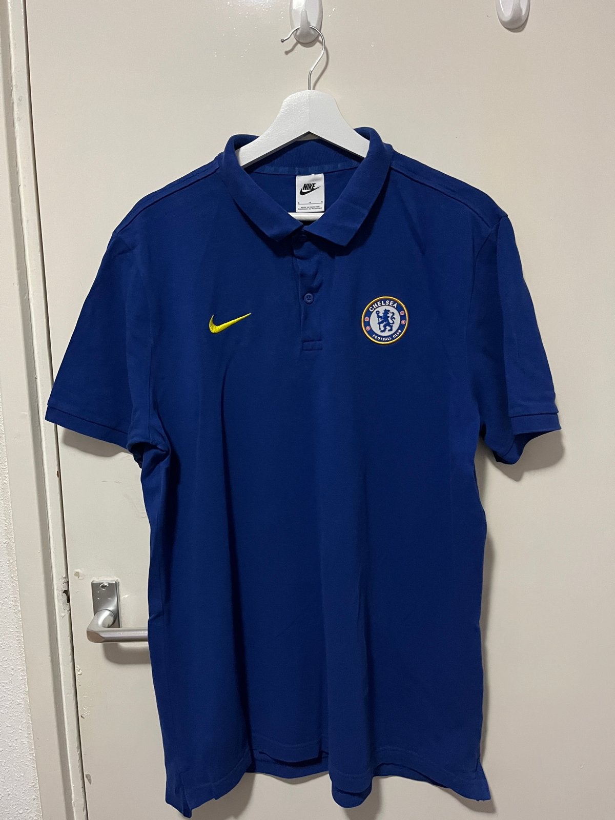 Nike Chelsea FC Polo Shirt - Maat L - Blauw, Kleding | Heren, Maat 52/54 (L), Blauw, Ophalen of Verzenden, Zo goed als nieuw