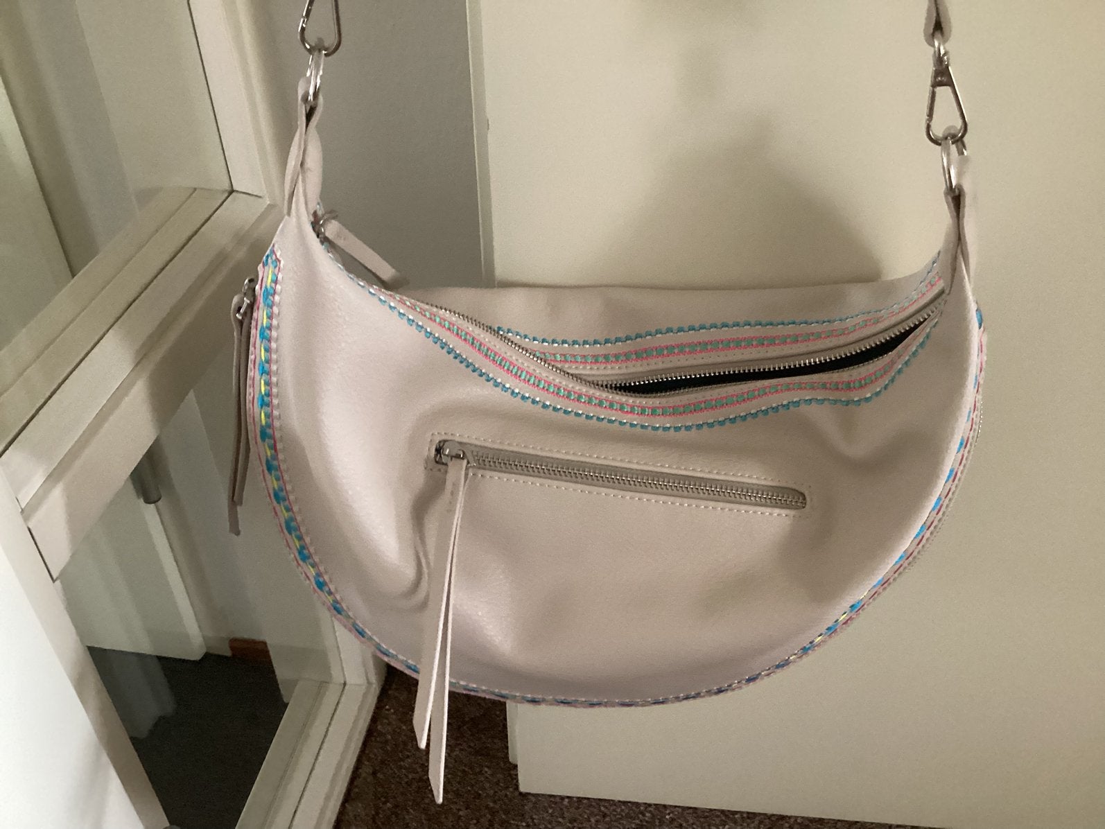 Desiqual beige tas nieuw., Ophalen of Verzenden, Zo goed als nieuw, Beige