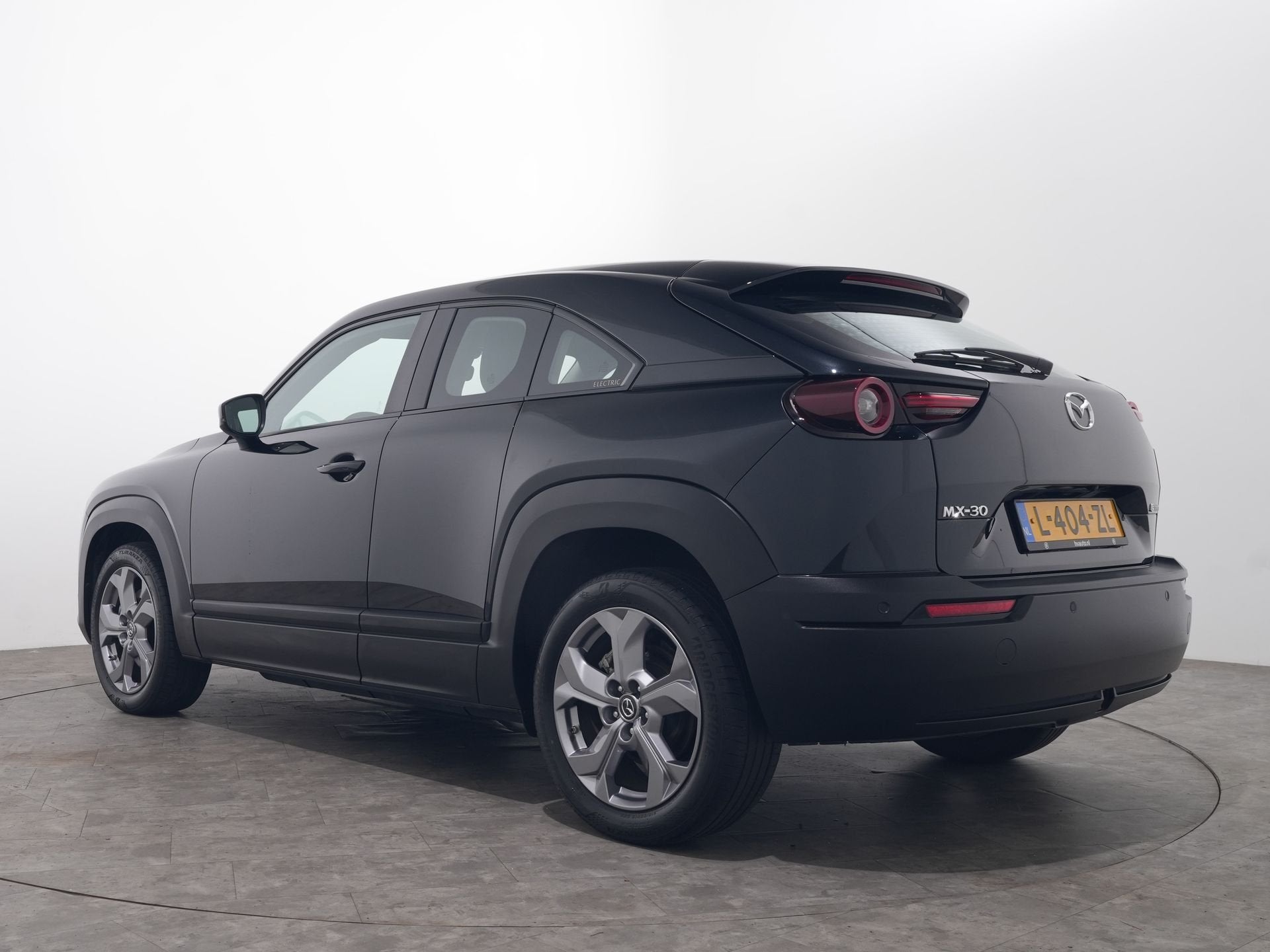 Mazda MX-30 E-SKYACTIV 145PK COMFORT 36 KWH | Navi | Stoel/s, Auto's, Gebruikt, Zwart, 35 kWh, Zwart
