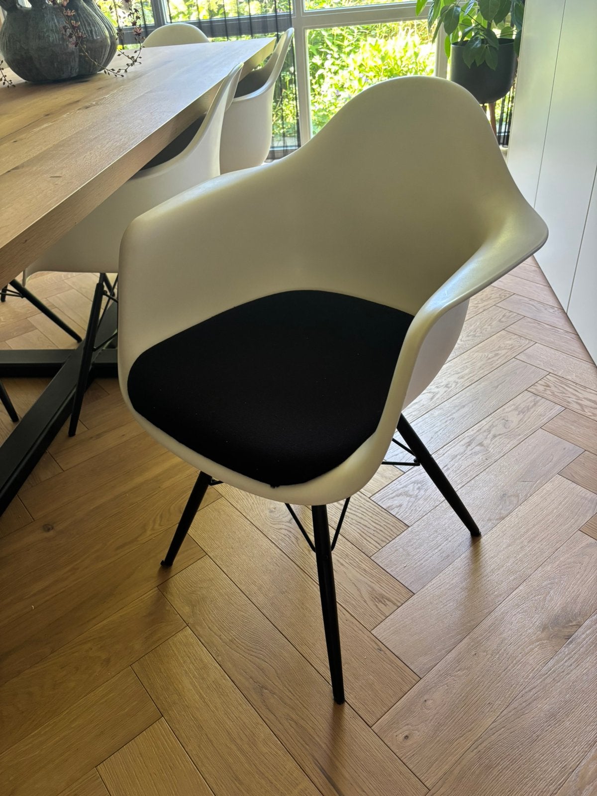 Vitra | Eames | DAW | Hopsak Zwart | 8 st. | Eetkamerstoelen, Ophalen, Zo goed als nieuw, Zwart, Stof