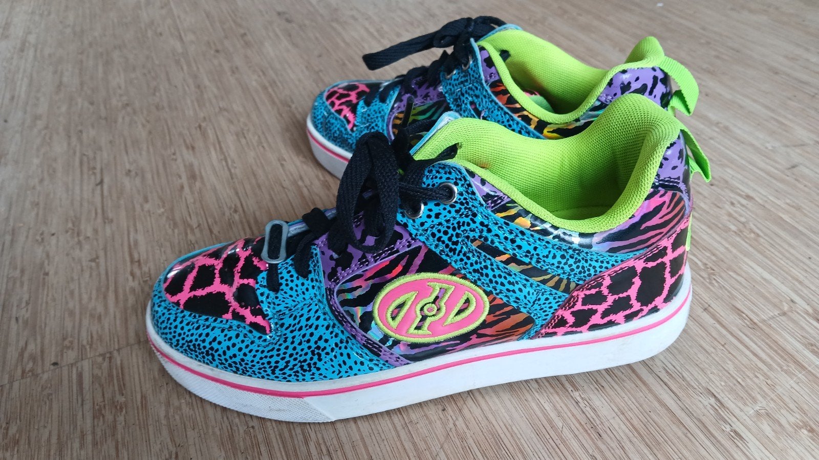 Heelys rolschoenen skate sneakers dierenprint - Maat 34, Ophalen of Verzenden, Gebruikt, Kinderen