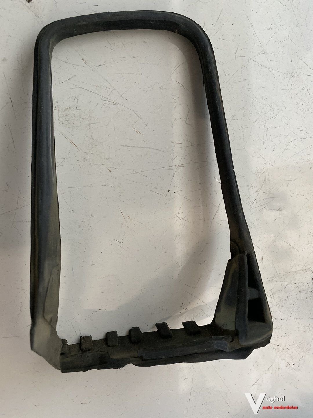 Mercedes W123 2.5 B 1978 2400105. Rubber t.b.v. Buitenspiege, Auto-onderdelen, Spiegels, Gebruikt, -, -, Ophalen of Verzenden