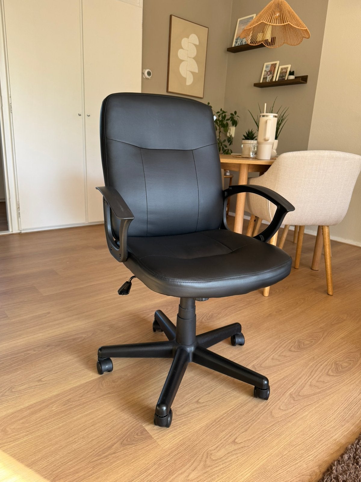 Bureaustoel, Huis en Inrichting, Bureaustoelen, Ophalen, Zo goed als nieuw, Zwart