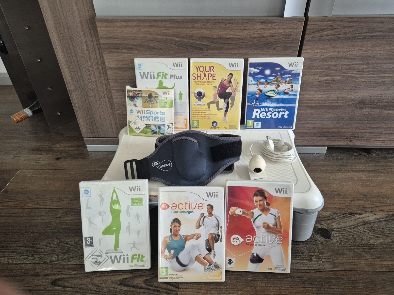 Wii fitnessset met balancebord, Spelcomputers en Games, Ophalen, Gebruikt, Zonder controller, Met games