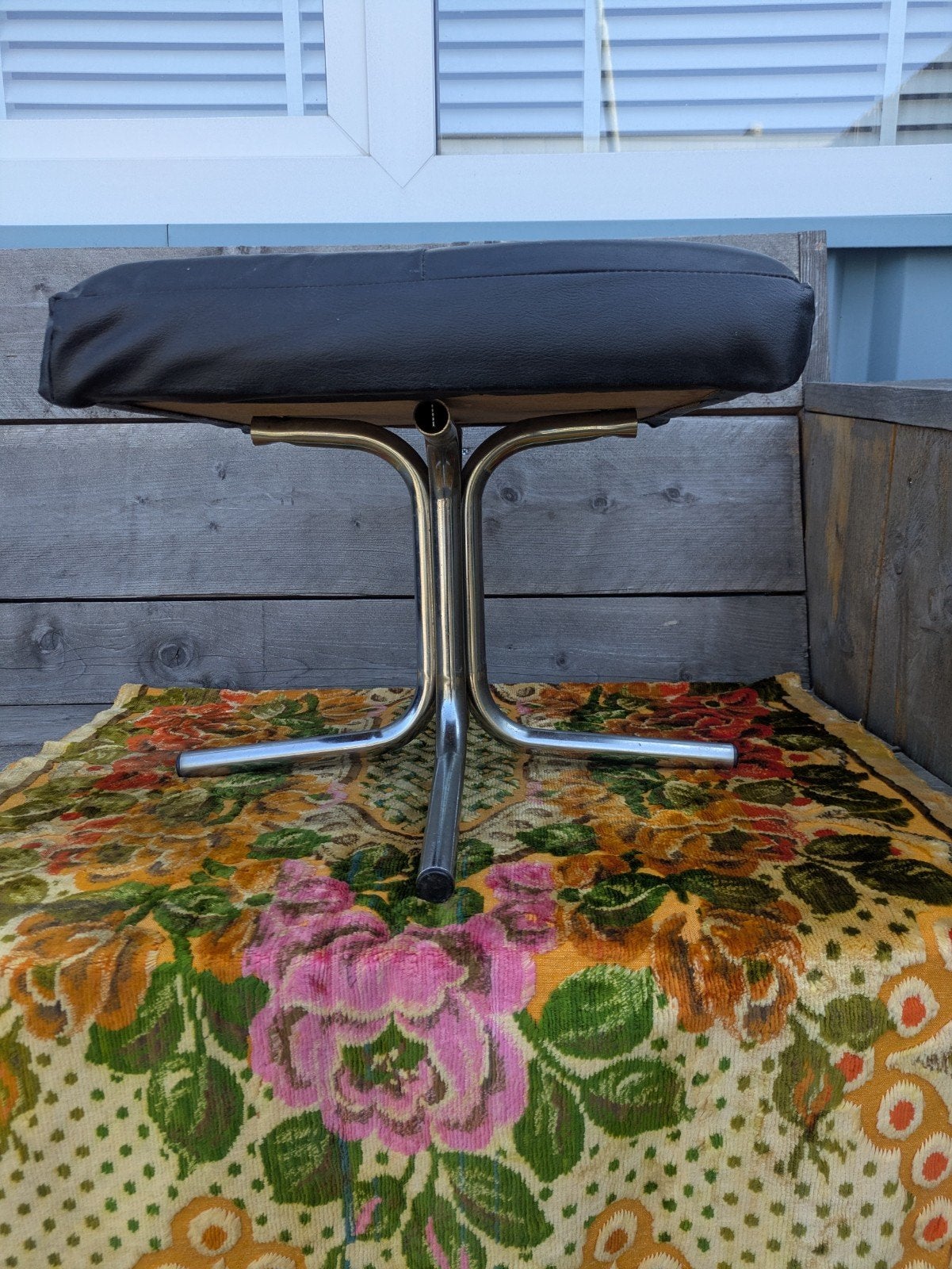 Vintage voetenbankje / poef met chromen onderstel, Zwart, Onbekend, Onbekend, Onbekend