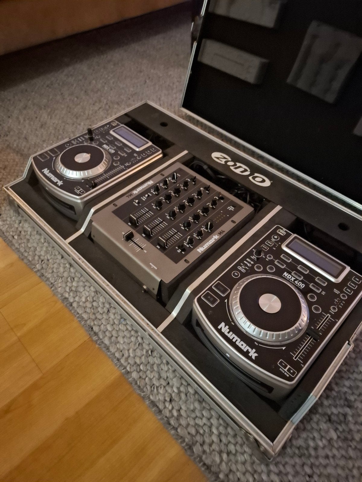 Numark NDX400 DJ-set met Numark M4 mixer en Zomo flightcase, Muziek en Instrumenten, Dj-sets en Draaitafels, Ophalen, Gebruikt