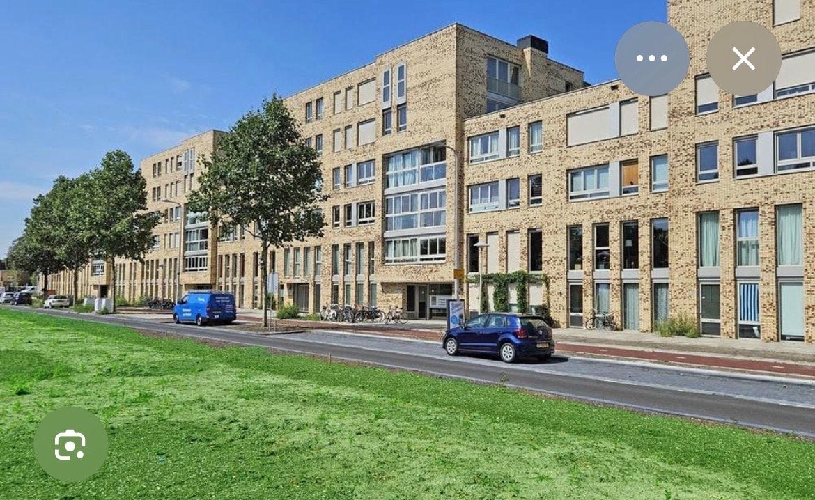 Extra Grote Overdekte Garageplaats te Huur in Utrecht, Huizen en Kamers, Garages en Parkeerplaatsen, Utrecht