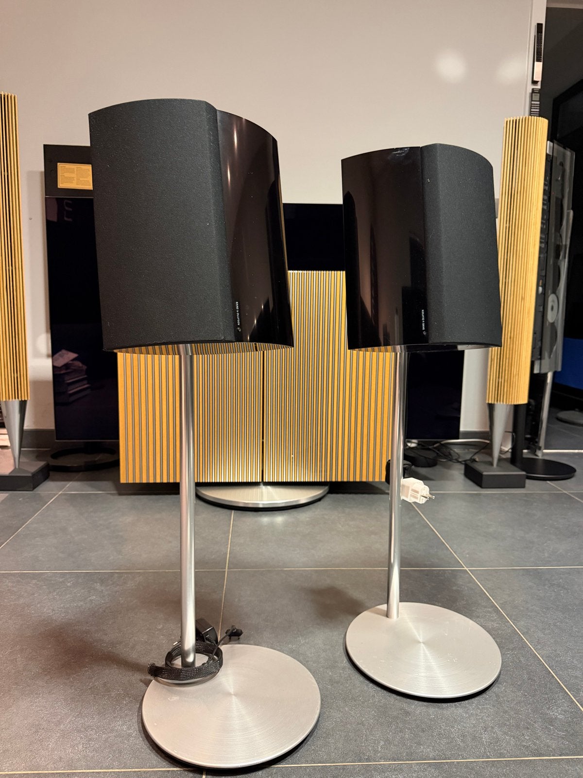 Beolab 4000 glossy zwart WISA draadloze module bang olufsen, Stereo speakers, Gebruikt, Inclusief muurbeugels, Ophalen of Verzenden