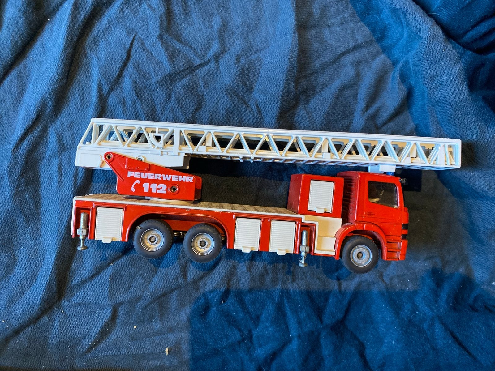 Siku Brandweerwagen met uitschuifbare ladder, Ophalen of Verzenden, Gebruikt