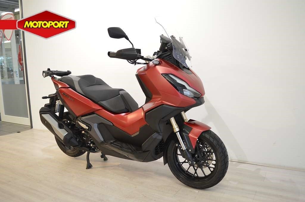 Honda ADV 350 (bj 2023), Wijngaardveld 1
9300  AALST, BE, Scooter, Mc.benelux@honda-eu.com, HONDA MOTOR EUROPE Ltd Belgian Branch