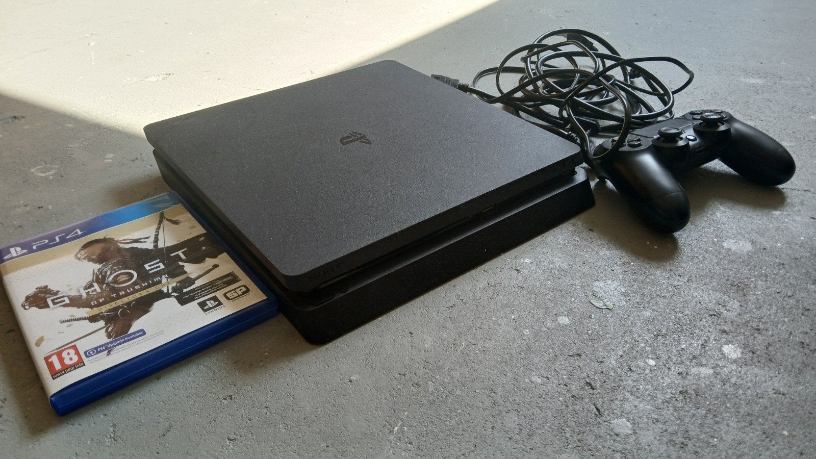 Playstation 4 slim 500GB, Spelcomputers en Games, Spelcomputers | Sony PlayStation 4, Ophalen of Verzenden, Zo goed als nieuw